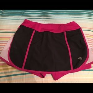 NWOT Mountain Hardware skort